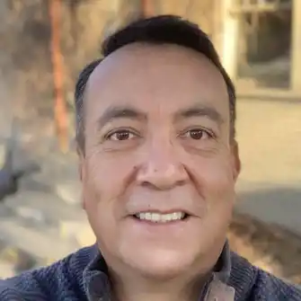 Lester Bracey Headshot